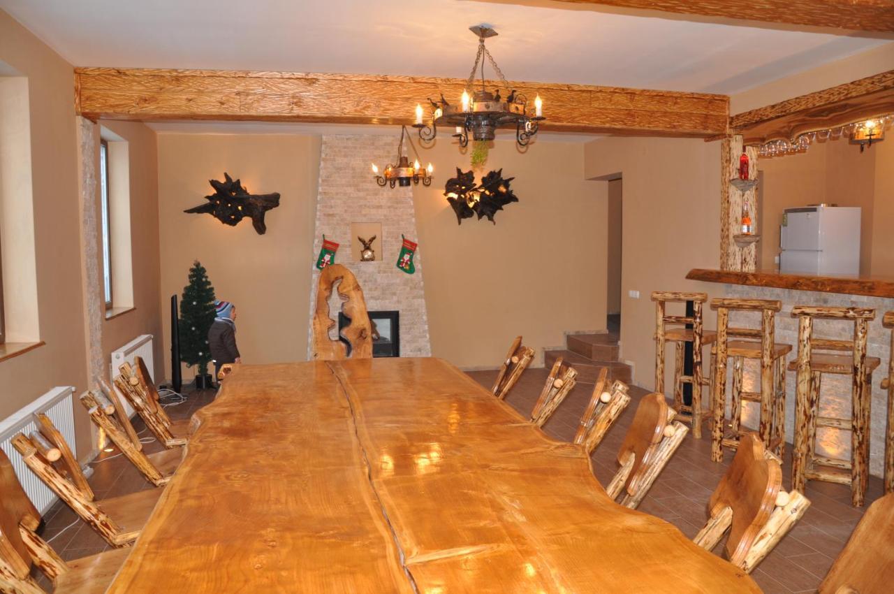 Casa De Vacanta Sadu Esterno foto