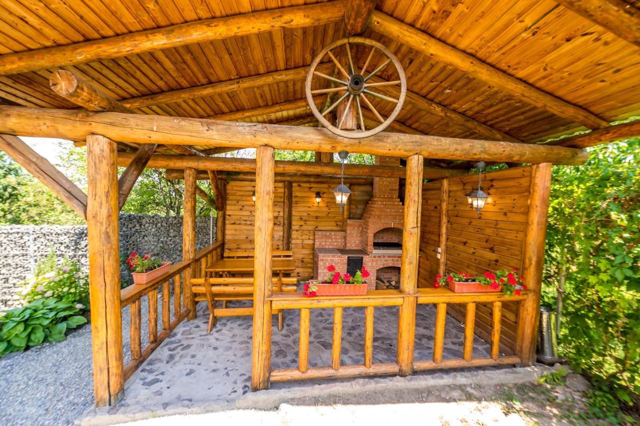 Casa De Vacanta Sadu Esterno foto